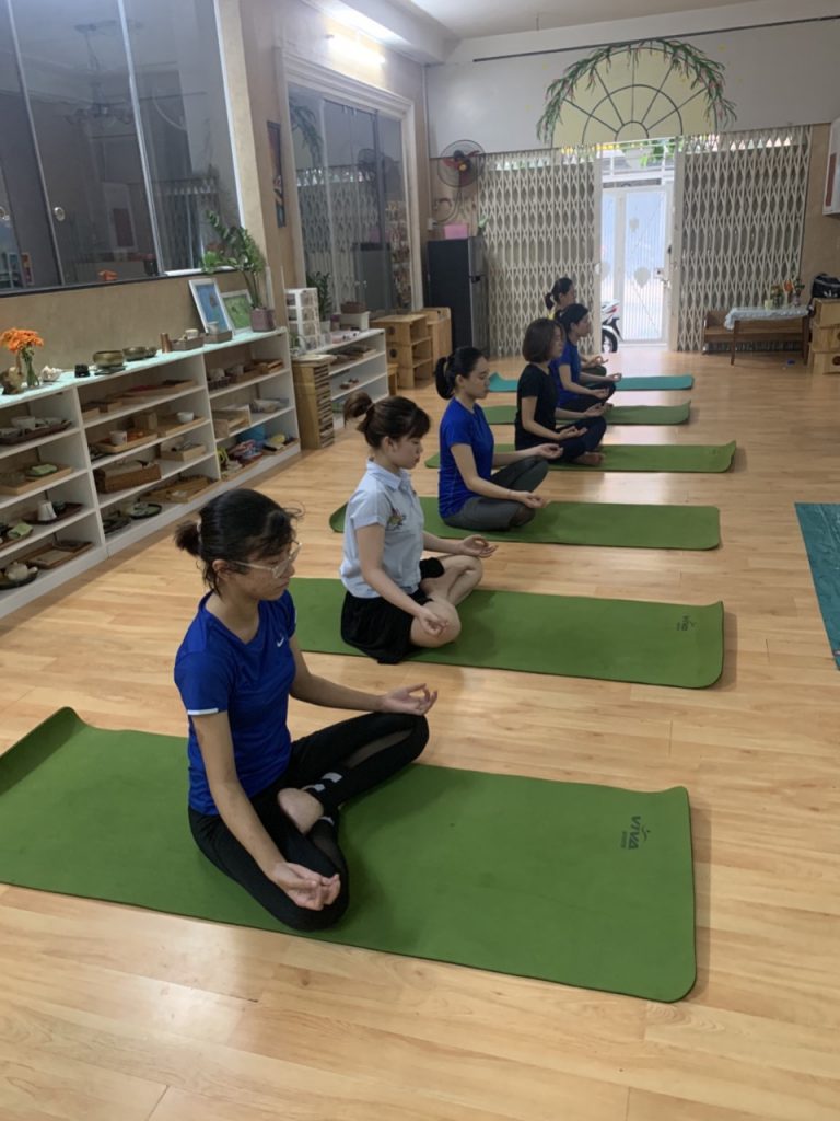 Yoga Tại Trường Học (1)