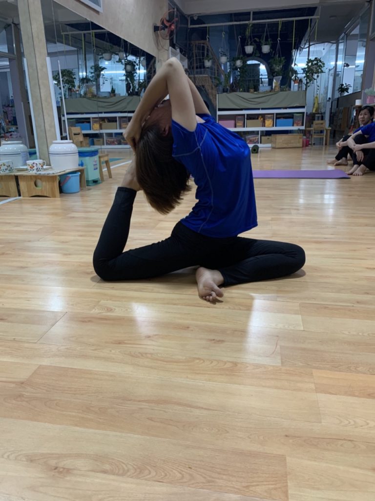 Yoga Tại Trường Học (2)