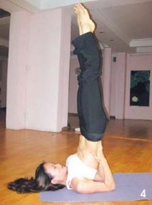 6 tư thế Yoga giúp làm cơ thể mềm dẻo và thon gọn vòng bụng